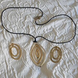 Elegant Gold Jewelry Set